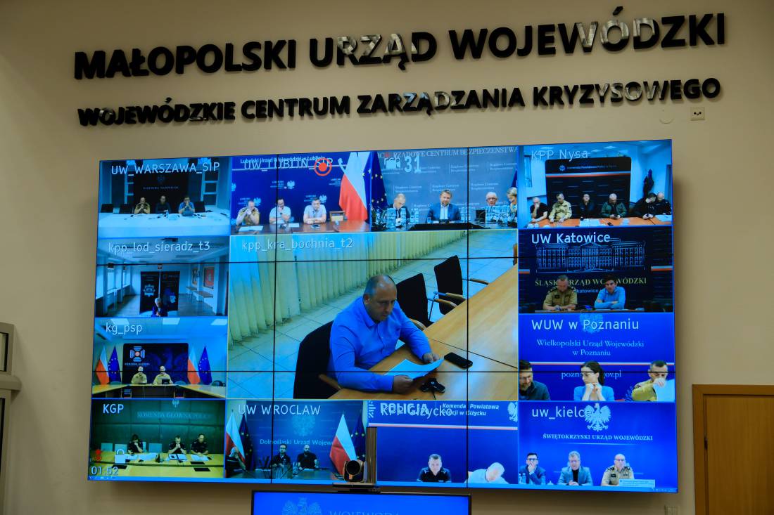 Front pogodowy przechodzi przez Polskę
