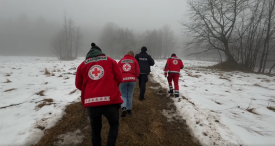 Wspólna akcja PCK, Policji i wolontariuszy w górskich rejonach powiatu suskiego (wideo). 