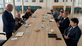 Spotkanie w sprawie publicznego transportu zbiorowego w powiecie suskim.