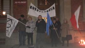 Protest przed Sądem Rejonowym w Suchej Beskidzkiej