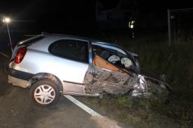 Ukradł samochód, spowodował wypadek i uciekł do lasu. 36-latek z powiatu suskiego zatrzymany przez policję.