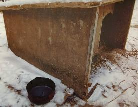 Policja uratowała psa przetrzymywanego w dramatycznych warunkach.