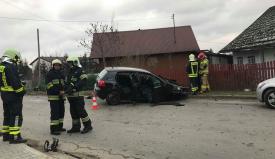 To pijany 17-latek wjechał w ogrodzenie. Policja wyjaśniła okoliczności poniedziałkowej kolizji