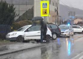 Kolizja dwóch aut osobowych w Stryszawie.