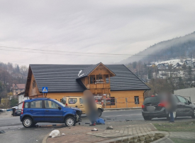 Kolizja drogowa w Zawoi.