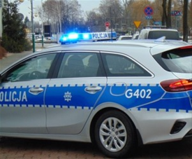 12-latek zabrał samochód z parkingu i urządził sobie rajd po okolicy.