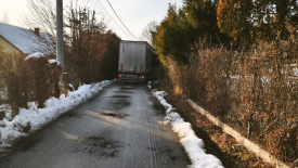 Utrudnienia na Błądzonce. Droga w kierunku Stryszawy zablokowana.