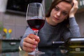 Wszywka Alkoholowa – skuteczny sposób na alkoholizm