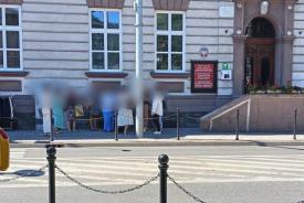 Seria alarmów bombowych w powiecie suskim. Policja uspokaja: nie ma powodów do obaw.