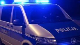 Pijany 19-latek terroryzował kierowców w Stryszawie. Uszkodził auta, znieważył policjantów i lekarza.