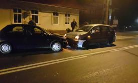 Sucha Beskidzka: Czołowe zderzenie dwóch samochodów