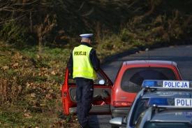 Zatrzymano 50 prowadzących pod wpływem alkoholu i 2 pod wpływem narkotyków - Akcja Małopolskiej Policji.