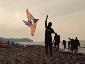 Rodzinne wakacje nad polskim morzem - o czym warto pamiętać?