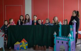 Ferie zimowe 2026 w Suchej Beskidzkiej. Bogata oferta zajęć dla dzieci i młodzieży.