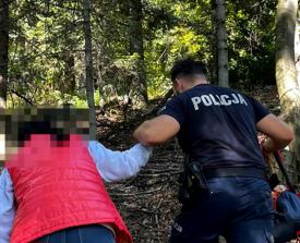 Szczęśliwy finał poszukiwań 67-latki. Zabłądziła podczas grzybobrania.