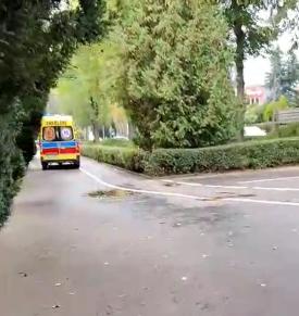 Kobieta wypadła z okna Urzędu Miasta w Suchej Beskidzkiej.