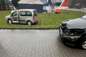 Kolizja samochodowa w Makowie Podhalańskim. 