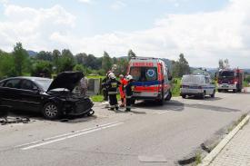 Zembrzyce: Volkswagen wjechał w busa