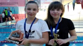 Pływacy z UKS &quot;Jasień&quot; przywieźli 4 medale z Wieliczki