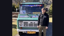 Mateusz z ekipy „Szczurek w kanale” opowiada o wyjątkowej wyprawie do Maroka starym Żukiem.