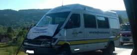 Maków Podhalański: Wypadek z udziałem busa przewożącego pasażerów