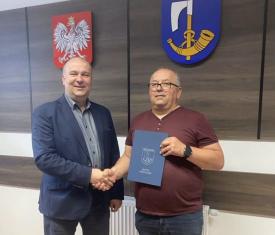 OSP Toporzysko z nowym sprzętem. Jednostka otrzymała dotację od gminy.