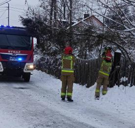 Chwilowe utrudnienia na ul. Sienkiewicza w Makowie Podhalańskim. 