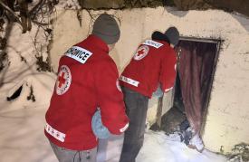 Wolontariusze PCK z Lachowic ruszyli z pomocą najbardziej potrzebującym podczas mrozów.