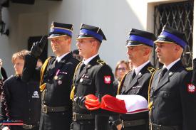 Potrójny jubileusz strażacki w Suchej Beskidzkiej. Odznaczenia, awanse i koncert galowy.