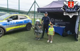 Sport i bezpieczeństwo na jordanowskim stadionie. Policjanci spotkali się z najmłodszymi.
