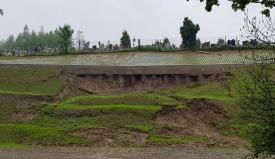 Stryszawa: Przy cmentarzu osunęła się ziemia  