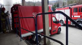 Państwowa Straż Pożarna dostarcza tlen do Szpitala Powiatowego w Suchej Beskidzkiej