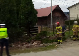 Groźne zdarzenie drogowe w Skawicy.