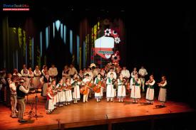 Zaproszenie na koncert kolęd zespołu „Zbyrcok i Zbyrcocek”.