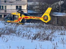 Marcówka: strażacy zabezpieczyli lądowanie śmigłowca ratunkowego.