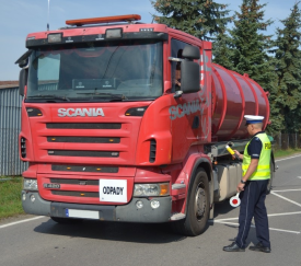 Policjanci przebadali ponad 18 tysięcy kierujących na zawartość alkoholu w organizmie.