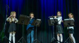 „Muzyczne laurki” na Dzień Mamy. Koncert uczniów Szkoły Muzycznej