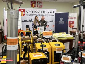 Program OLiOC w Zembrzycach: sprzęt, szkolenia i magazyn obrony cywilnej.