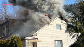 Pożar odebrał im dom. Pomóżmy rodzinie z Suchej Beskidzkiej.