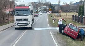 Wypadek w Budzowie. Jedna osoba przewieziona do szpitala