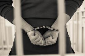 Policjanci z powiatu suskiego zatrzymali dwóch poszukiwanych.