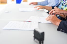 Powstanie projekt chodnika w Palczy. Gmina podpisała umowę na dokumentację.