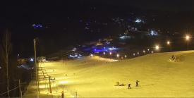 Poważne zdarzenie na stoku narciarskim w Zawoi. Interwencja służb i LPR.