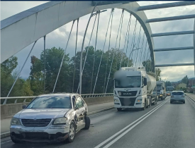 Kolizja na DK28 w Makowie Podhalańskim. Są utrudnienia.