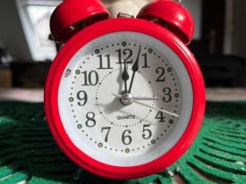 Czy tradycyjne zegary znikną z polskich szkół?