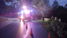 Wypadek motocyklisty w Tarnawie Górnej. Na miejscu służby ratunkowe.