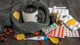 Domowe sposoby na walkę z grypą – co robić, gdy łamie w kościach?