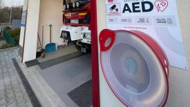 Ogólnodostępny defibrylator AED na remizie OSP w Palczy.