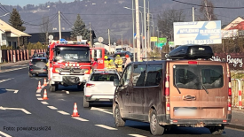 Zdarzenie drogowe w Białce na skrzyżowaniu DK28 i DW957.