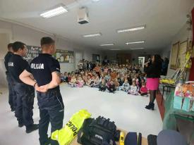 Policjanci z wizytą w Szkole Podstawowej w Toporzysku.